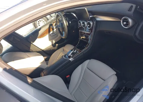 2018 Mercedes-Benz C 300 4Matic из США, поврежденный, VIN WDDWF4KB1JR388616